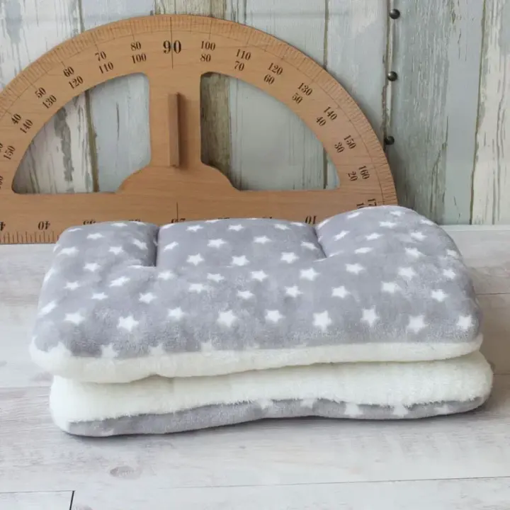 Alfombras Para Mascotas De Otoño E Invierno Gruesas Para Perros Y Gatos Almohadillas De Descanso Cama De Peluche Transpirable Tamaño Variado Colores Variados - 1