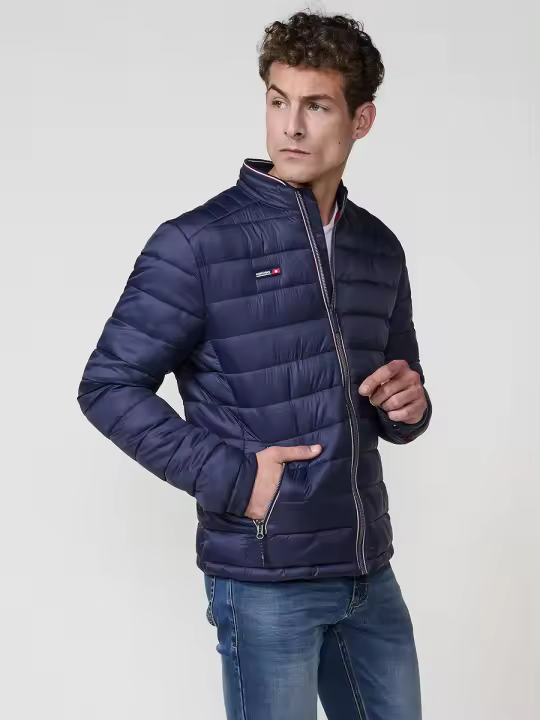 Koroshi Chaqueta cazadora acolchada hombre cuello redondo alto y cierre cremallera. - 1