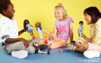 Creatable World , Figura Unisex Muñeco inclusivo Articulado, Pelucas con Rizos y Accesorios Mattel GGG56 - details 4