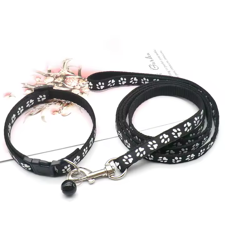 correa y collar para perros pequeños y gatos,  de paseo color negro 19-32cm Towing Universal ¡Ideal para paseos! - 1