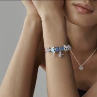 Pandora Charm Ángel Brillante con Microincrustaciones de Plata y Grabado,Incluye Caja Original - details 1