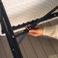 Lifetime - mesa plegable blanca 122x76 cm, altura 74 cm, tablero polietileno alta densidad, protección UV, resistente al agua, estructura metálica estable, uso interior exterior, práctica y duradera - details 4