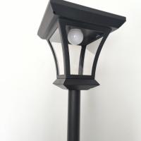 LILI HOME 🌟 Farola Solar de Jardín – Elegancia, ahorro energético y decoración en un solo producto Modelo de 100 cm y 146 cm. Cabezal de lámpara: 20 cm x 20 cm – Farol elegante con forma cuadrada, perfecto para una estética clásica de jardín. - details 5