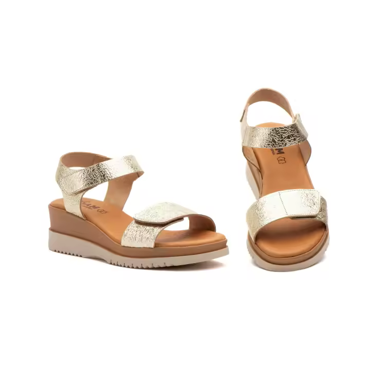 DSD-160 Platino  Hecho en España Sandalias Mujer Piel Platino Numeración: 35-41 Marca: Calzados DSD Color: Platino sandalia super comoda con cuña muy elegante  planta de gel y cierres con velcro para hacerla mas comoda y funcional ideales para el verano - 1