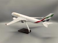 Modelo De Avión Emirates UAE A350 De 47cm Escala 1:142 En Resina Con Pista Regalo De Juguetes Para Colección Y Exhibición - details 4