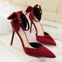 Sandalias De Satén Para Mujer Verano Con Nudo De Mariposa Bajo Tacón 8cm 10cm Alta Calidad Clásicas Bigtree Zapatos De Boda Low Heels - details 50