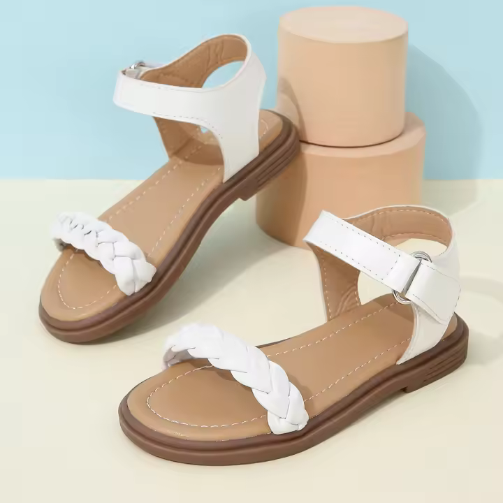Sandalias Para Niñas Nueva Temporada Verano Zapatos De Princesa Suela Suave Piel PU Closure Tipo Hebilla Decoración Plain - 1