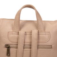 Mochila de mujer en polipiel y textil con bordados decorativos, diseño moderno y acabados artesanales, ligera y funcional para uso diario, ideal para ciudad, escapadas o viaje, disponible en colores beige, verde, rosa y más | Sara Bags - details 3