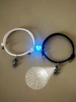 Pulseras para Pareja que Brilla en la Oscuridad - Regalo San Valentín - Corazón Magnético - Regalo Original - Amigos o Amigas - Regalo Especial - details 1