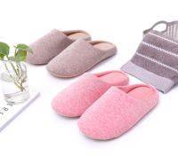 Zapatillas De Casa Para Hombres Y Mujeres Suaves De Peluche Cálidas Y Nonslip Para Interior Comodidad En Otoño E Invierno Para Parejas - details 5