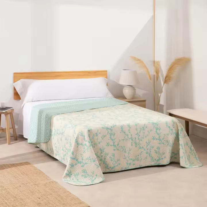 Colcha Bouti Estampada Reversible, Modelo Giana, Color Verde, Innova Home - 1