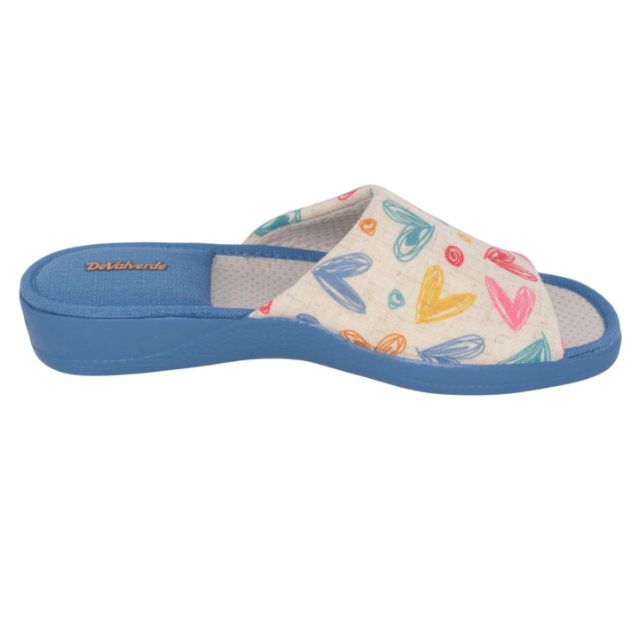 zapatilla 1588 Zapatilla de Casa Mujer DeValverde  - Diseño Corazones y Confort Añade un toque alegre y colorido a tu descanso con estas zapatillas de DeValverde. Con un encantador diseño de corazones en tonos vivos sobre fondo neutro, este modelo tip