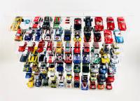 EXPO-HOBBY - Vitrina 70x85x16 cm para 10 coches SLOT escala 1:32 - Perfecto para exhibir tus coches de colección. - details 3