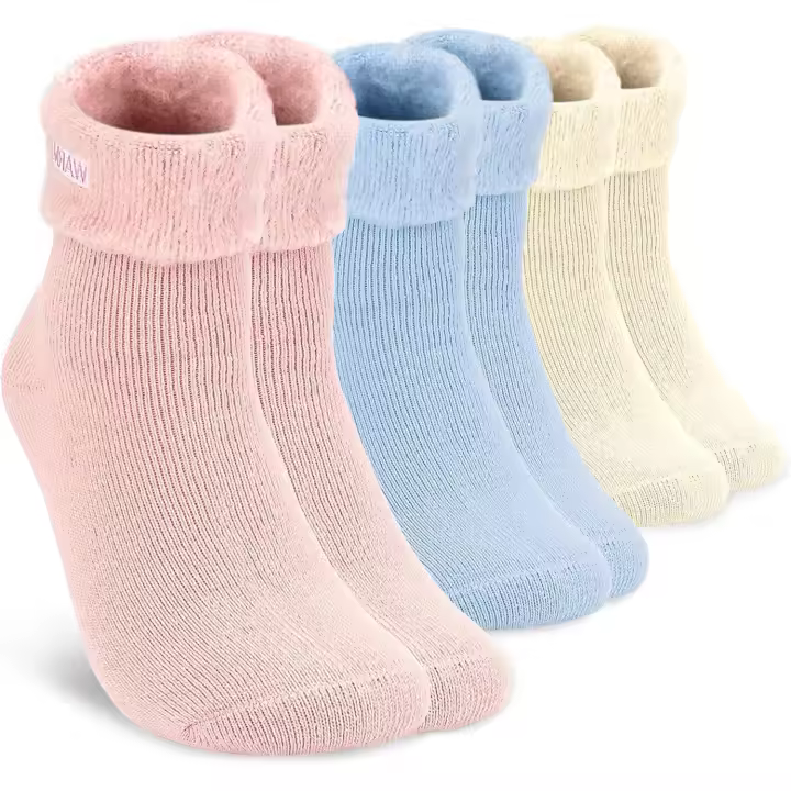 [3 Pares] Calcetines cálidos de Invierno Calcetines de 3 Colores de Calcetines cálidos de Lana de Coral Suaves y Cómodos Adecuados para Damas y Niñas - 1