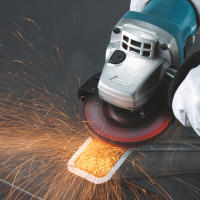Radial: Miniamoladora angular compacta con función anti-restart para cortar y rectificar 840W 125mm. 9558HNR Makita - details 1