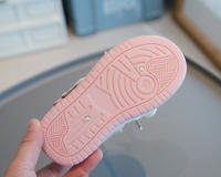 Nuevas Zapatillas Deportivas Casuales Para Niñas 2024 Primavera Y Otoño High Top Kuromi Y Melody Dibujos Animados Antideslizantes Material Superior PU Edad 4-6 Años Todas Las Estaciones - details 15