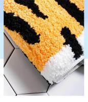 Carpeta De Terciopelo Suave En Forma De Tigre Alfombra Antideslizante Absorbente Para Baño Y Dormitorio Alfombrilla Para Puerta - details 4