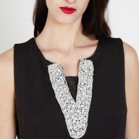 Vestido SENSE con perlas en el escote y sin mangas -8541 - details 2