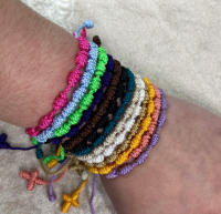 Pulseras Cross Diseño Exclusivo Hechas a Mano Multicolor - details 1