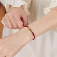 Pulsera De Hilo Rojo Para Mujeres Y Hombres Con Cuentas De Cinnabar Y Cordón Tejido Tíbet Budista Joyería De Muñeca Artesanal - details 3