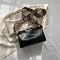 Bolso Bandolera De Cuero PU Vintage Para Mujer Pequeño Bolso De Mano Y Monedero Estilo Casual Viaje Decoración Sin Cierre De Cremallera - details 20