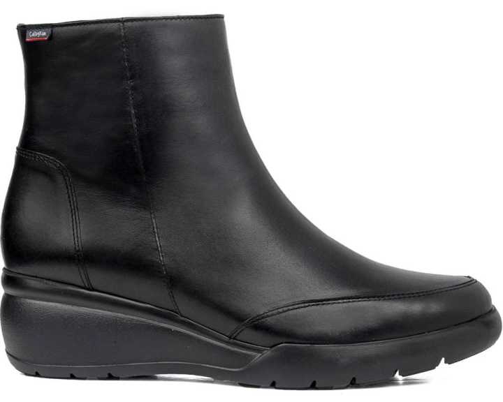 Botines marca Callaghan modelo 25600 para mujer en color negro