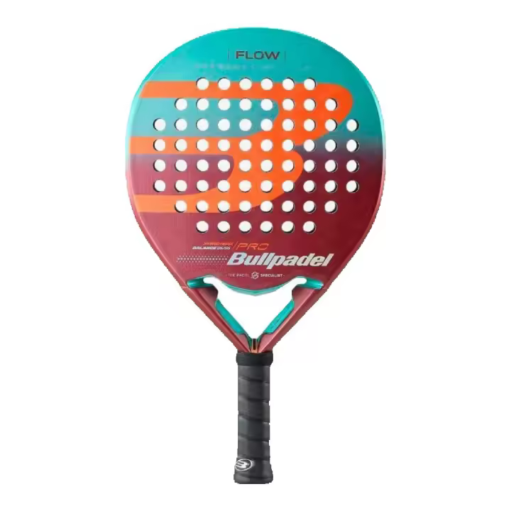 Pala Bullpadel Flow Woman 2022. Forma híbrida. Alejandra Salazar - 1
