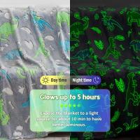 Manta De Ternura Luminosa Con Unicornio Y Dinosaurio Para Niñas Y Niños Manta De Punto De Poliéster/Celulosa Suave Y Cálida Con Diseño De Árbol De Navidad Que Brilla En La Oscuridad - details 10