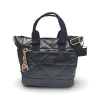 Bolso impermeable de amplia capacidad con varios bolsillos. Temporada Otoño-Invierno 2024. Asas de mano y bandolera regulable de nylon. Disponible en varios colores. - details 4