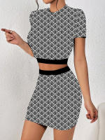 Conjunto De Dos Piezas Con Estampado En Todas Las Partes Falda Y Camiseta Cintura Elástica Estilo Casual Para Mujer - details 1