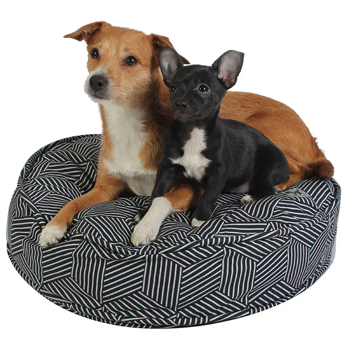 Funda de Cama Rellenable y Sostenible para Perros y Gatos Molly Mutt - Modelo Rough Gem (cubos geométricos con rayas blancas y grafito) - Edredón en Lona 100% algodón transpirable y certificado - Lavable a máquina - Diversos Tamaños - 1