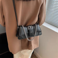 Bolso De Hombro PU Cuero Pequeño Para Mujer Color Sólido Con Cadena Vintage Lujo Monedero Bandolera De Moda Para Dama - details 6