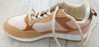 Deportiva casual ideales para tus oufits en tonos beige o marrones modelo 2921 - details 1