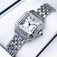 Reloj De Mujer De Lujo Y Moda En Acero Inoxidable Dorado Resistente Al Agua Y Al Choque Con Mostrador Romano De Cuarzo - details 1