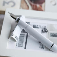 Moonman V60 Pluma De Tinta De Resina Con Pistón Triangular EF/F Nib Para Escritura Suministros De Oficina Y Negocios Regalo - details 9