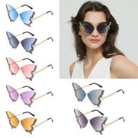 Gafas De Sol Vintage Para Mujer Con Diamantes Y Mariposa Lentes Plateados Gafas De Moda Bling Oversize Unisex - details 0