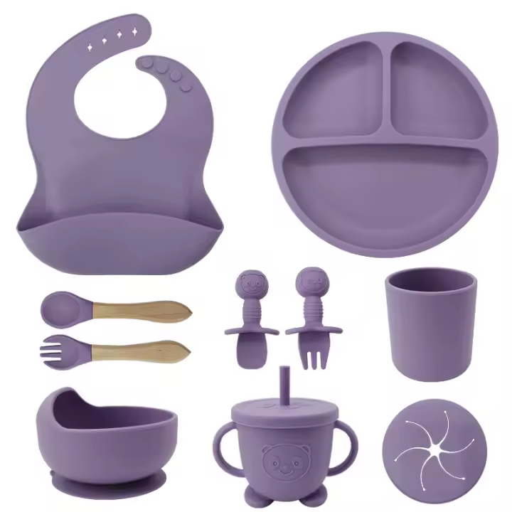 TK Vajilla de Bebé Silicona, 10 piezas de Vajilla Infantil, Cuadertos con Plato Sucker, Plato Bebe Ventosa,Tenedor con Mango De Madera, ，Bebe de silicona, Babero Set vajilla silicona Bebe - 1