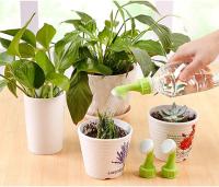 Paquete de 6 rociadores para botellas, pequeños recipientes de riego de plástico para plantas, aptos para botellas, riego de semillas y plántulas de jardín. - details 0