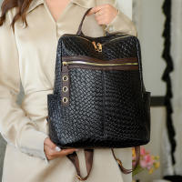 Mochila de nuevo estilo para mujer, moderna y versátil, mochila antirrobo retro, mochila de viaje de PU de gran capacidad. - details 7