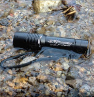 Linterna Submarina Recargable Zoom 200M LED Profesional Portátil Impermeable IPX8 Linterna De Buceo Paweinuo Color Negro - details 4
