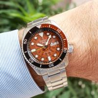 reloj automático hombre Seiko 5 Sports SKX 'Skeleton Style' SRPJ47K1 42.5mm 100m WR - details 2