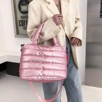 Bolso De Hombro De Nylon Puffer Para Mujer Invierno Bolso De Mano Chic Cuadrado Suave Cierre De Cremallera Estilo Versátil - details 16