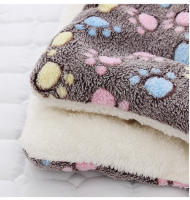 Alfombra De Cama Para Perros Y Gatos De Terciopelo Flannel Grueso Y Suave Para Invierno Calor Adecuada Para Pequeños Medianos Y Grandes Mascotas Suministros Para Mascotas - details 9