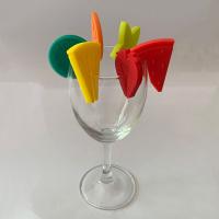 Set Creativo De Marcadores De Bebida Para Vino Y Cocteles Con Pegatinas Para Cristales Y Tazas De Vino Tamaño Pequeño Color Rojo - details 25