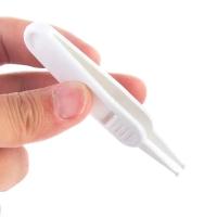 Tijeras De Seguridad Para Bebés Y Niños Herramientas De Limpieza Para Orejas Nariz Y Ombligo Clip Para Eliminar Bollos Y Suciedad En La Cavidad Nasal Cuidado Infantil - details 4