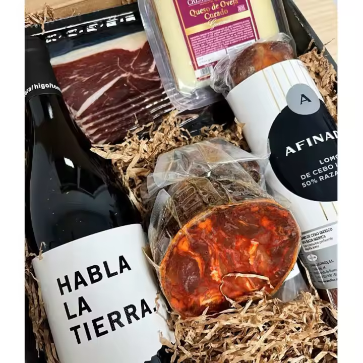 Estuche gourmet con un variado lote de productos Ibéricos de calidad y una botella de vino Habla de la Tierra para regalar - 1