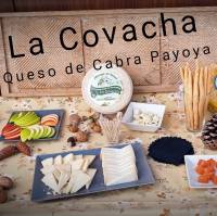 Queso semicurado de Cabra Payoya Artesano: Un viaje gustativo a la Sierra de Grazalema. La Covacha fusiona la tradición y la calidad en cada rincón de este queso excepcional. (1/2 QUESO 1KG APROX) - details 0