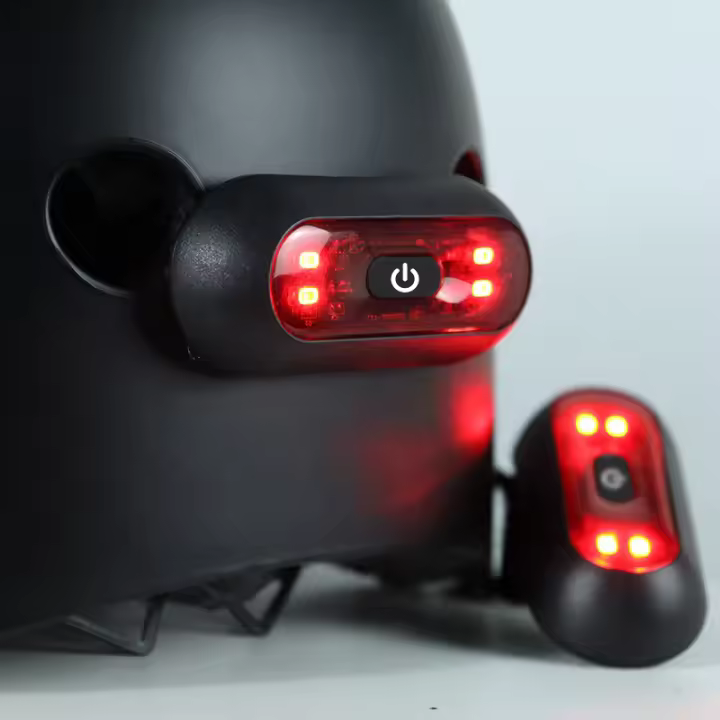 Luz De Seguridad Para Casco De Motocicleta Y Bicicleta LED Impermeable Luces Traseras De Señalización Moto Bicycle - 1
