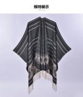 Nuevo estilo bufanda chal simple y de moda hendidura imitación cachemira de doble uso capa de punto con borlas para mujer para todas las estaciones - details 1