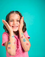 Clementoni Crazy Chic - My Tattoo Lab, Juegos creativos para niños de 6+ años, kit para crear tatuajes temporales personalizados, colores brillantes, plantillas y accesorios, 18260 - details 3